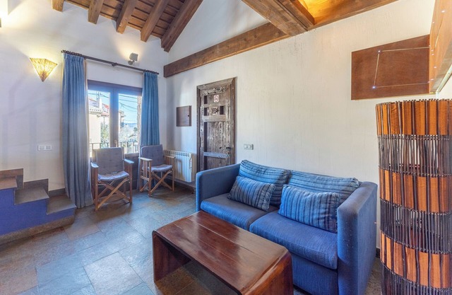 Country House 'Alojamiento Pegasus' with Mountain View, Balcony and Wi-Fi