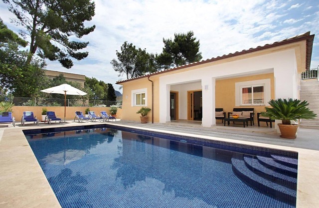 Country Home "Can Medina" close to the Beach with Pool, Terrace & Garden