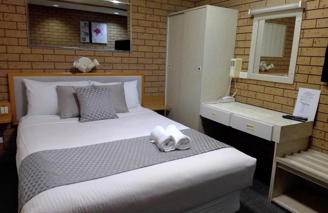 Country Home Motor Inn