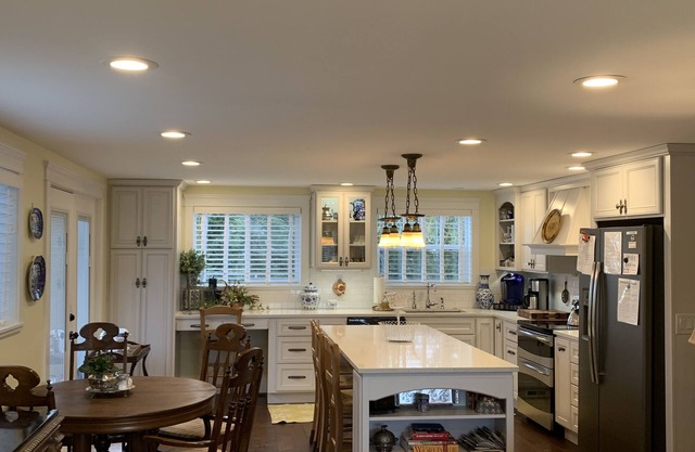 Country Home with amazing linens, 5 Star Reviews & low Fees