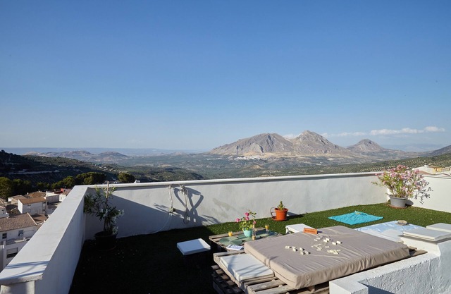 Country House 'Casa Rural Lunares Y Salinera' with Private Terrace, Wi-Fi and Air Conditioning