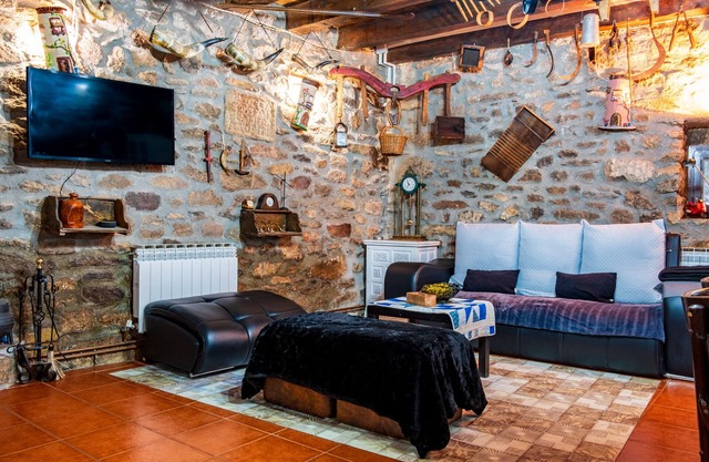 Country House 'La Plazuela De Mari I' with Private Garden and Wi-Fi