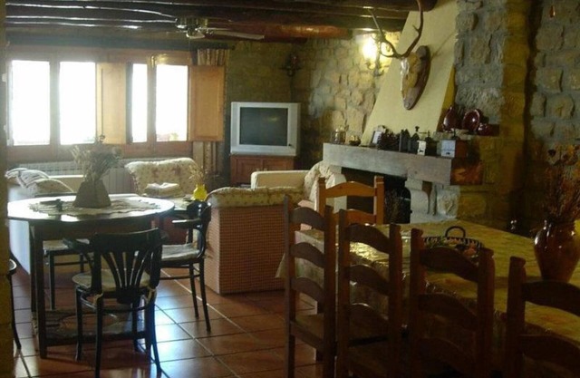 Country House 'El Rey' with Mountain View, Private Garden and Wi-Fi
