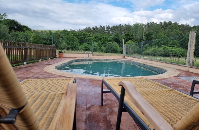 Country House 'Aldea Rural A Cortiña Casa' with Mountain View, Shared Pool and Wi-Fi