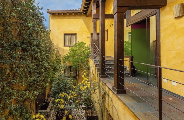 Country House 'Alojamiento Hercules' with Mountain View, Balcony and Wi-Fi