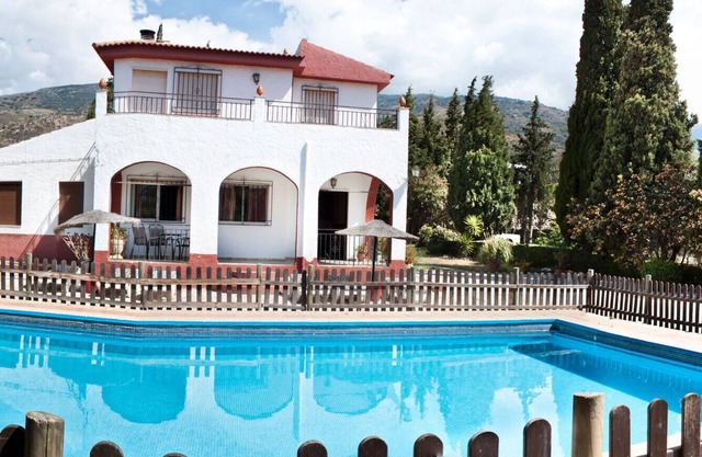 Country House 'Ana - Cortijo Puerta' with Private Pool, Wi-Fi and Air Conditioning