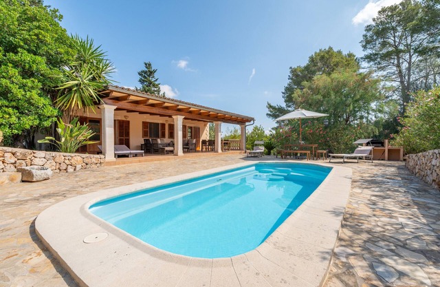 Country House "Biniali" with Private Pool & Wi-Fi