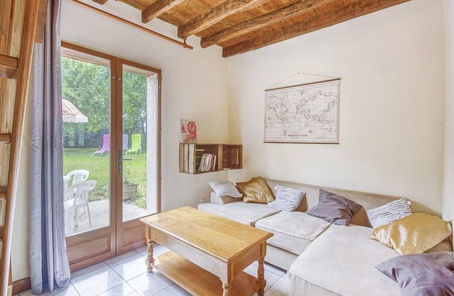 Country House by Canal du Nivernais