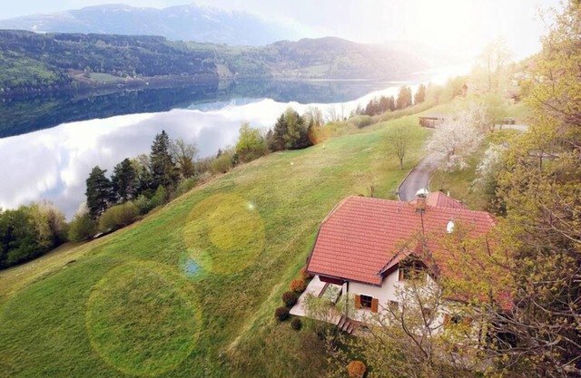 Country House by Lake Millstatt with Whirlpool