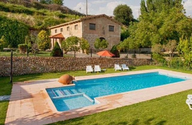 Country House 'Casa Rural El Manantial' with Mountain View, Private Pool and Private Terrace
