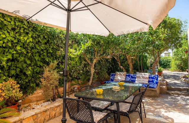 Country House 'Can Hostalet' with Private Terrace, Wi-Fi and Air Conditioning