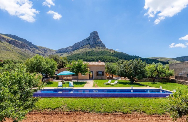 Country house "Can Jaumi" with Sea View, Pool & Wi-Fi