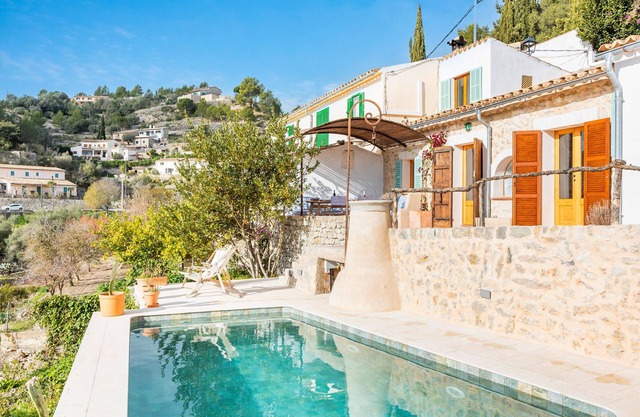Country House 'Can Titina' with Sea View, Private Pool and Wi-Fi