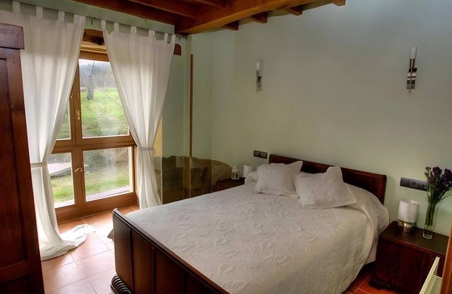 Country House 'Casa Da Penela - A Penela' with Shared Terrace, Shared Garden and Wi-Fi