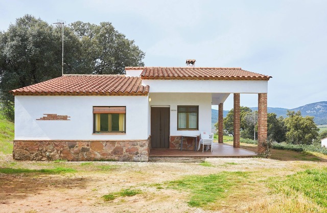 Country House 'Casa La Encina' with Mountain View, Shared Pool and Air Conditioning