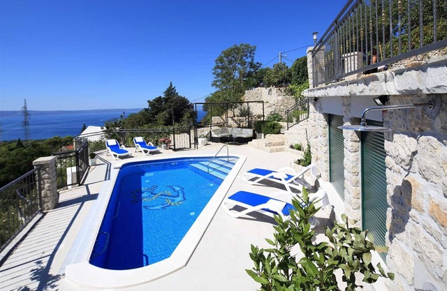 Country House Dalmatian Stone with Pool