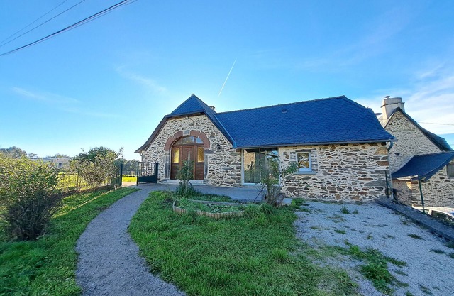 Country House 'Gîte Le Ginestou' with Private Terrace and Private Garden