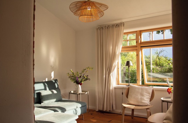 Country house: garden, fireplace, for families & friends