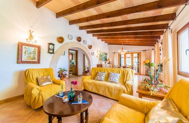 Country House in Porto Petro with Private Pool