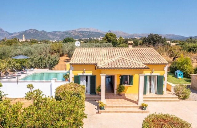 Country House in Tramuntana with Private Pool