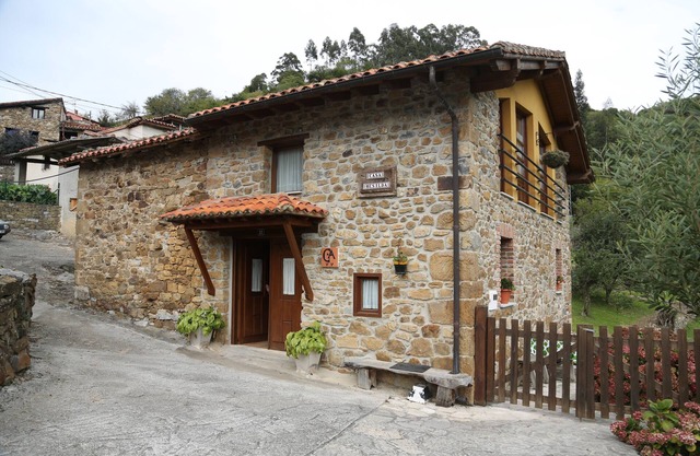 Country House 'Mesilda' with Mountain View, Private Terrace and Balcony