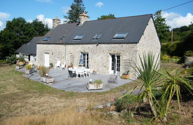 COUNTRY HOUSE NEAR ST VAAST LA HOUGUE