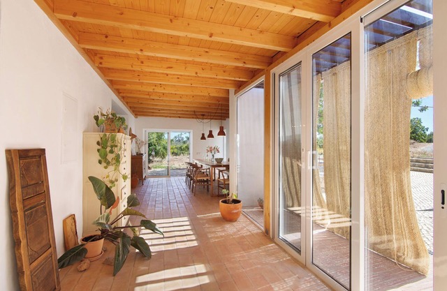 Country House 'Outbase Explorers' with Shared Pool, Shared Garden and Wi-Fi