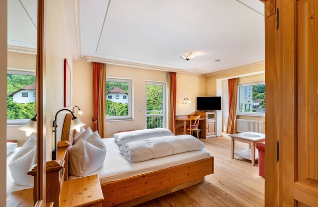 Country House Room 'Lebensfreude' with Mountain View and Wi-Fi