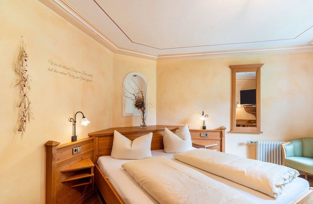 Country House Room 'Wachtelnest' with Mountain View and Wi-Fi