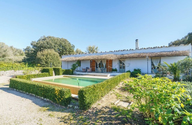 Country House 'Sa Palmera' with Private Pool, Wi-Fi and Air Conditioning