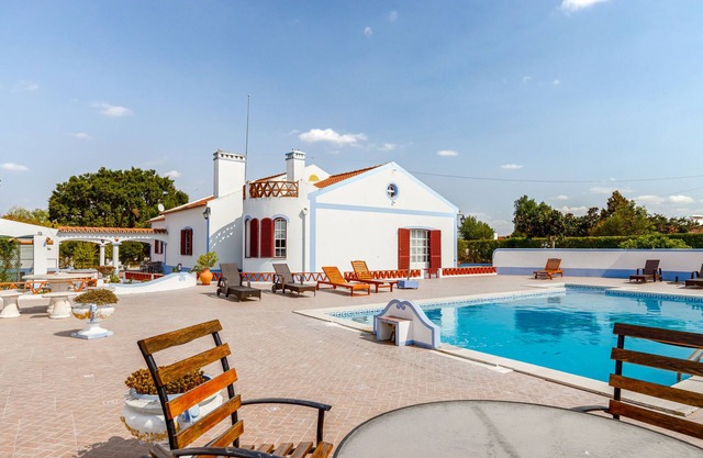 Country House 'Sunset Landscape' with Shared Pool, Garden & Wi-Fi