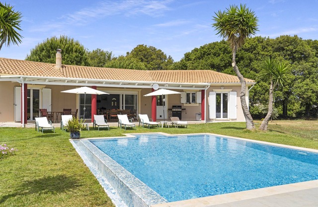 Country House 'Villa Gallini Stella' with Mountain View, Wi-Fi and Air Conditioning