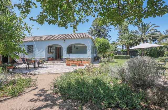 Country House 'Villa Moral' with Private Pool, Wi-Fi and Air Conditioning