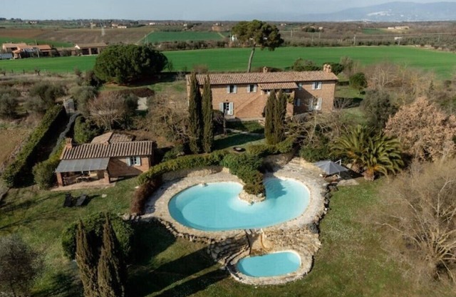Country House with private pool in Umbria/Tuscany