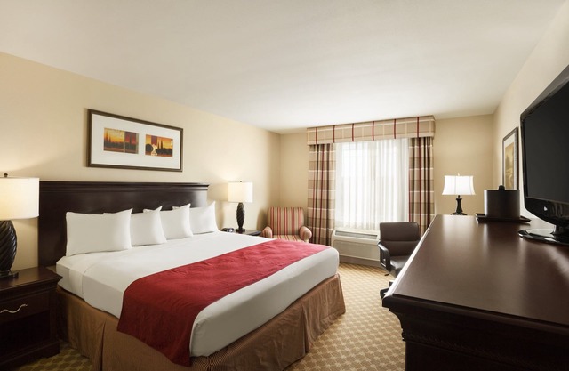 Country Inn & Suites by Radisson, Tulsa, OK