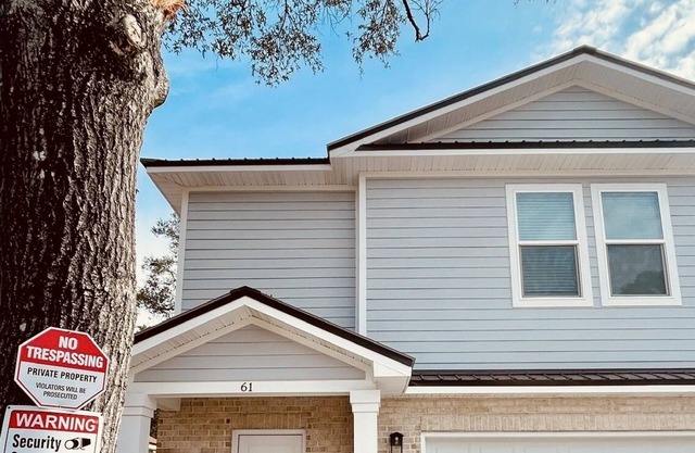 Country Living Close to the Beach!
