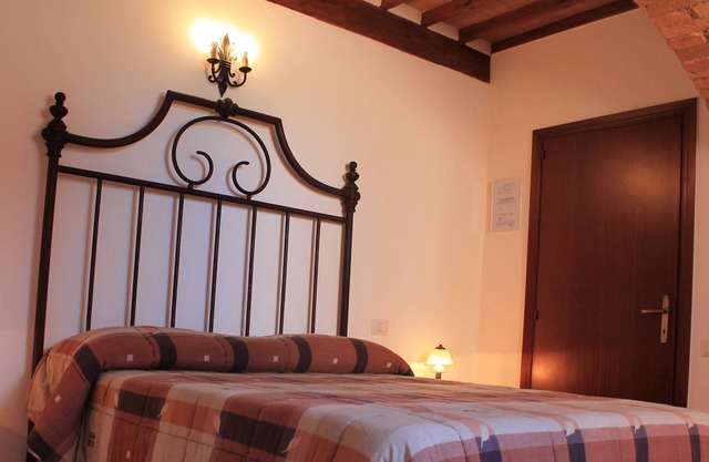 Country stay in Siena: a real, unique medieval experience in apartment for 2