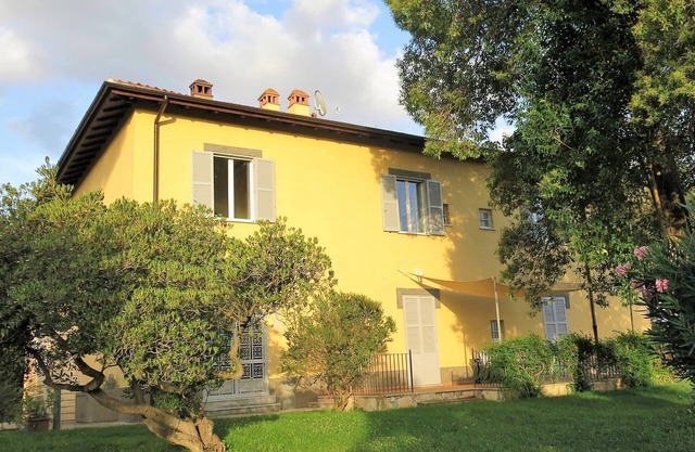 COUNTRY VILLA