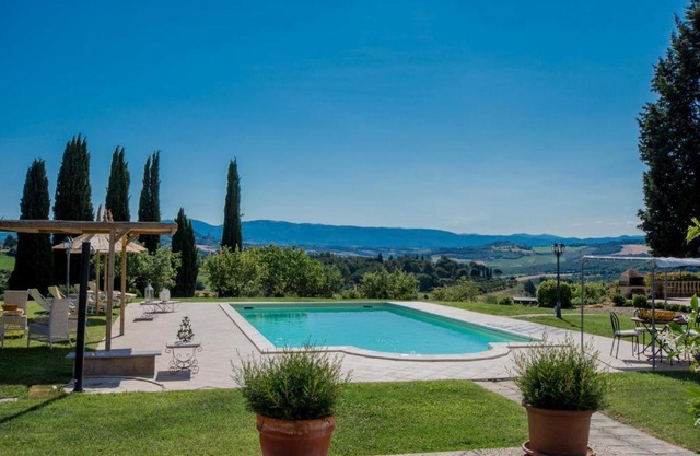 COUNTRY VILLA WITH BREATHTAKING VIEW