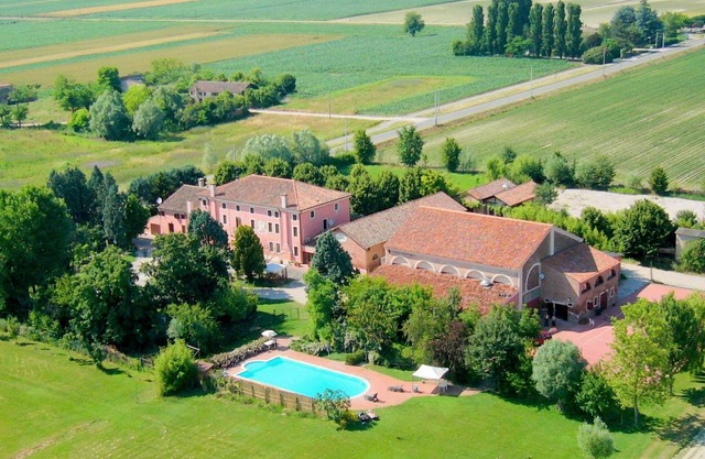 Countryside Bliss with Pool & Tennis