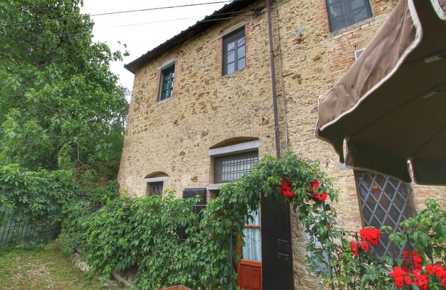 Countryside Cottage with Garden