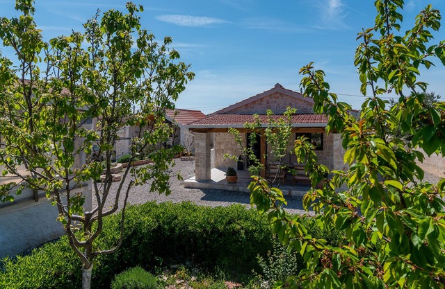 Countryside villa Rusulica