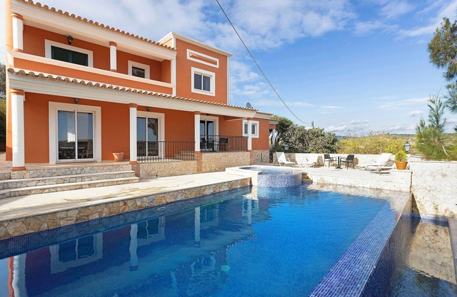 Countryside Villa with Pool, Jacuzzi, Wi-Fi, Terraces & Garden