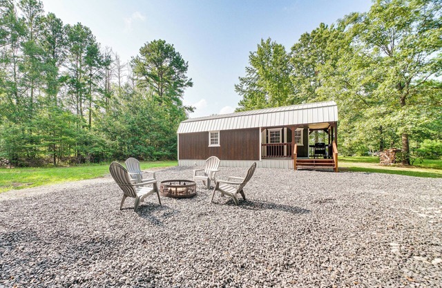 Couple’s Cabin in Broken Bow ~ 5 Mi to Downtown!