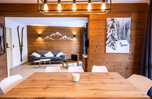 Courchevel village: cosy T4 apartment - ski in/ski out access