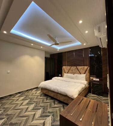 Courteous Hotel