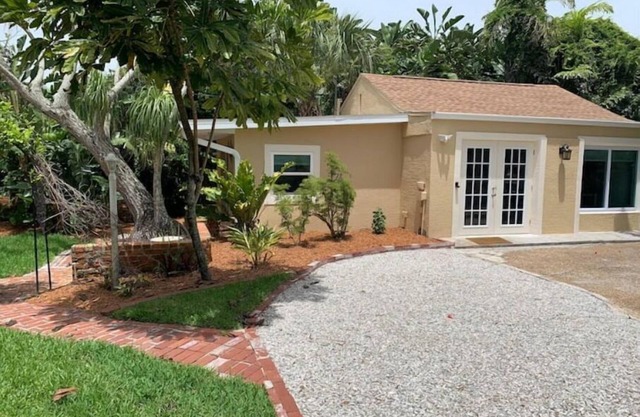 Courtyard Bungalown