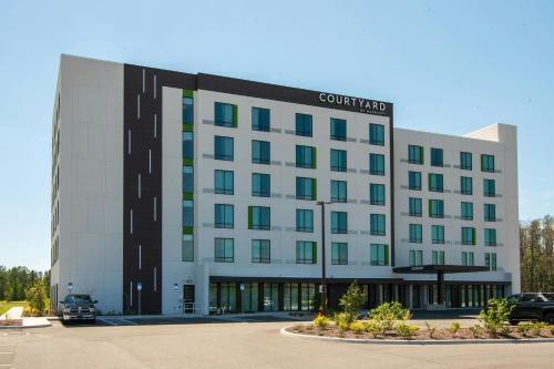 Courtyard by Marriott Lake City