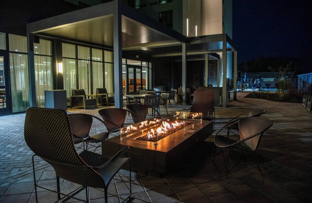 Courtyard By Marriott Lake City