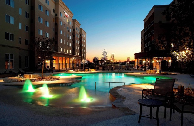 Courtyard by Marriott San Antonio Six Flags at The Rim